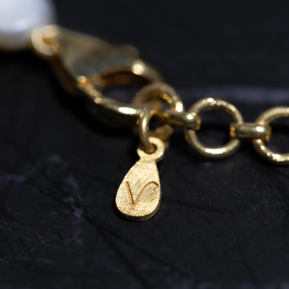 BAROQUE PEARL NECKLACE IN GOLD