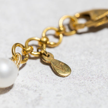CLASSIC PEARL NECKLACE