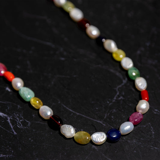 GEMSTONE AND PEARL NECKLACE