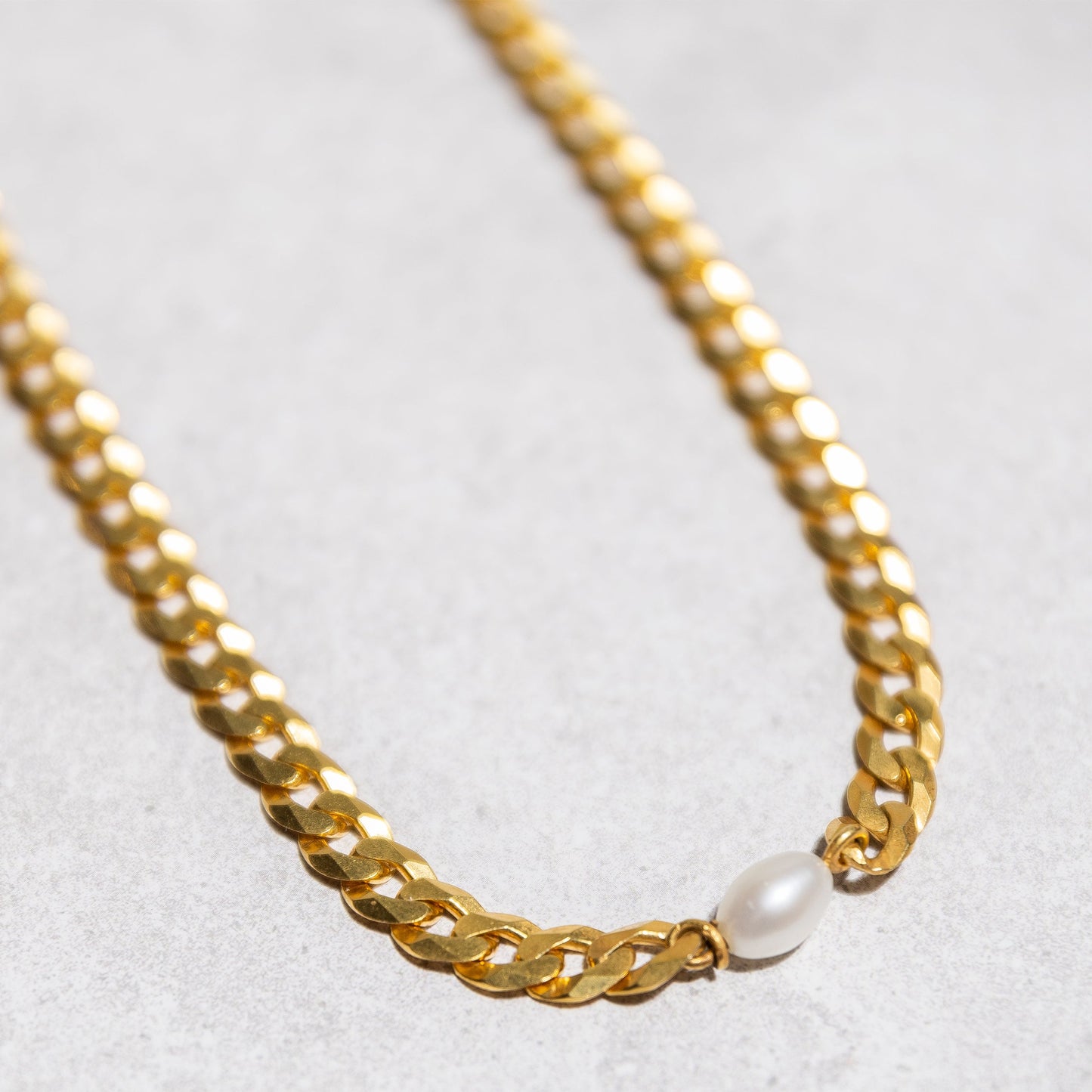 BAROQUE CUBAN NECKLACE IN GOLD